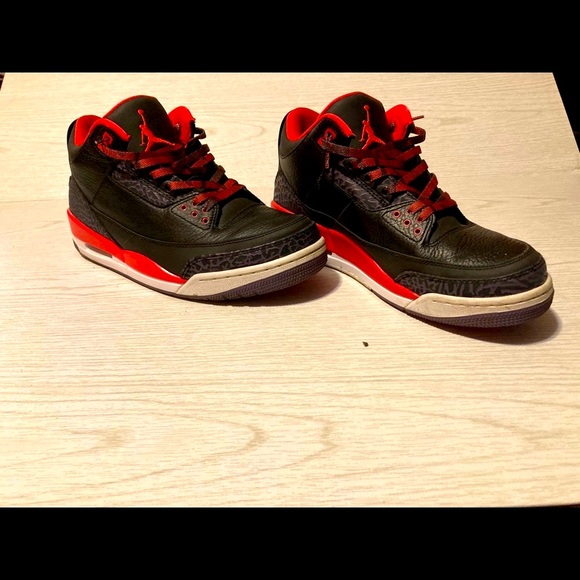 AUTH Jordan retro 3 crimson sz 9.5 - Picture 4 of 4